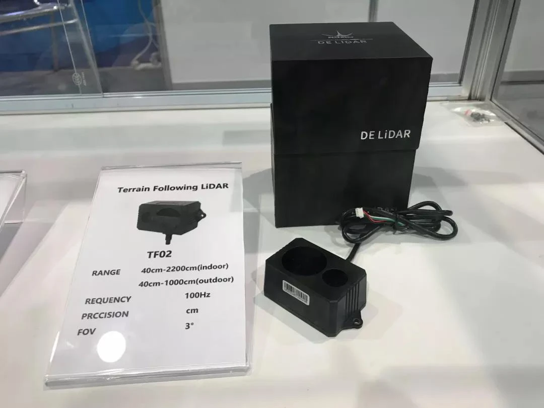 配图:四、寸有所长:单点激光雷达TF02/TFmini补充传感器盲区在各家无人车炫酷的造型之后,有着一群头疼的工程师正在为如何布置传感器愁白了头,而北醒TF系列的单点激光雷达正是一剂解药。